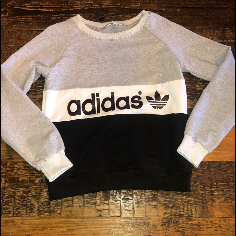 Adidas Longsleeve Sweatshirt
